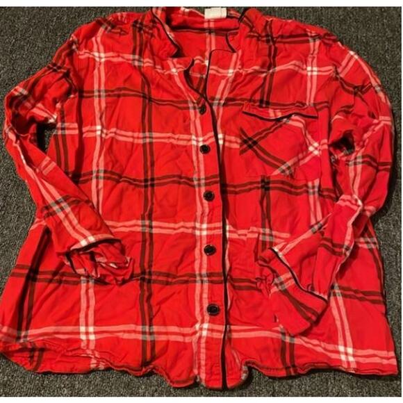 Wondershop Brand Women's Large Red Christmas Plaid Pajama Set pants and top - Picture 2 of 6